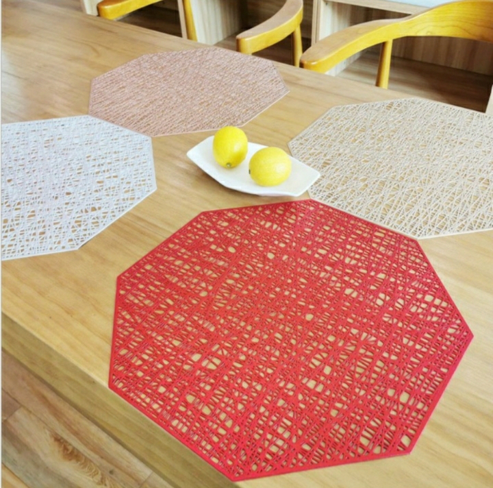 PLACE MATE RED SIZE HEXAGON PVC